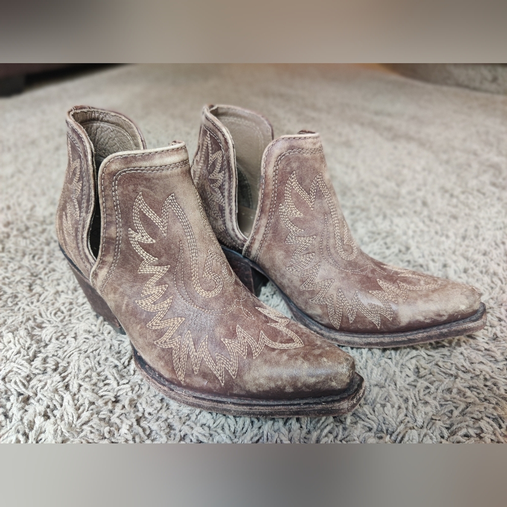 Ariat Dixie Booties